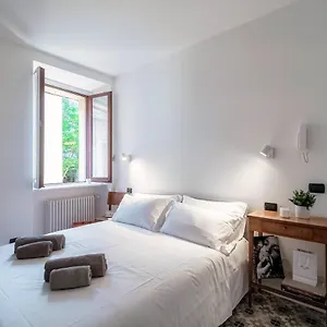 Holiday home Cesare 22 - The House Of Travelers, Como