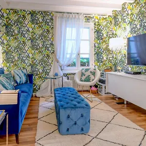 Apartment Glow - By Myhomeincomo, Como