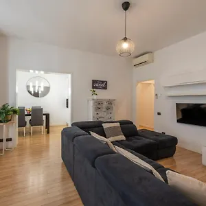 Apartment Boutique Porta Duomo, Close To The Lake!, Como